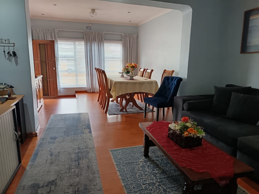 3 Bedroom Property for Sale in Athlone Western Cape